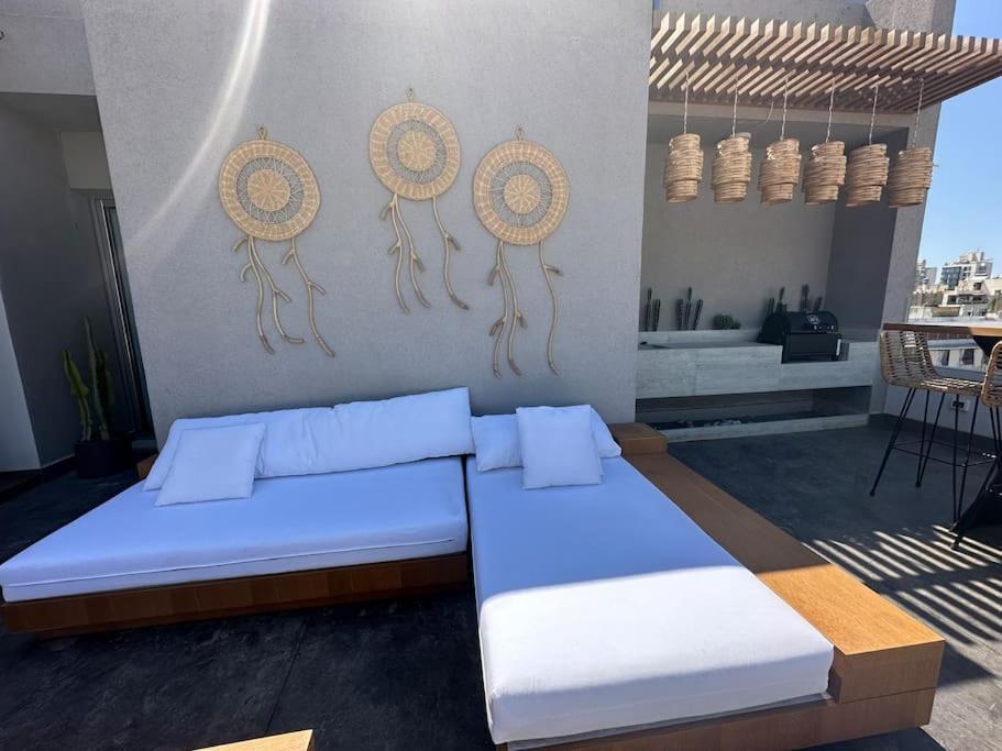 Achrafieh Rooftop 1-Br With Jacuzzi Leilighet Beirut Eksteriør bilde