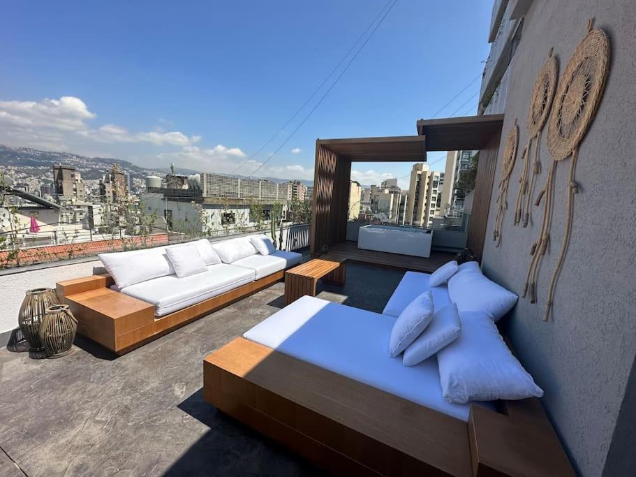 Achrafieh Rooftop 1-Br With Jacuzzi Leilighet Beirut Eksteriør bilde